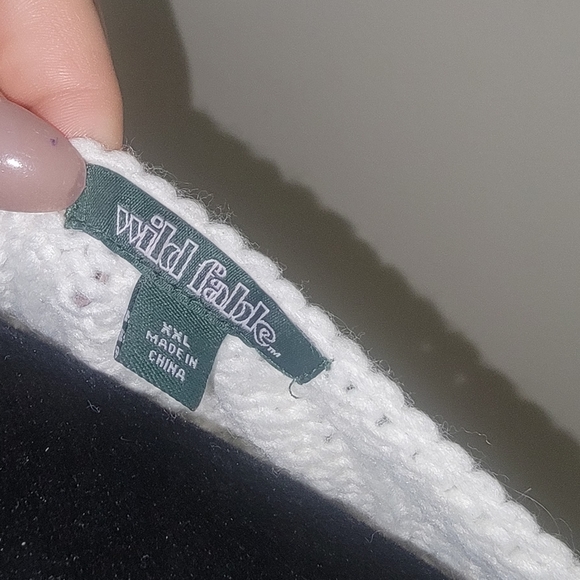 Sweater - Picture 4 of 5